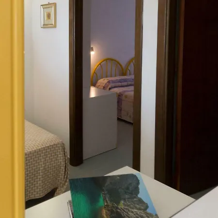 Locazione Turistica Esmeraldo-5 *